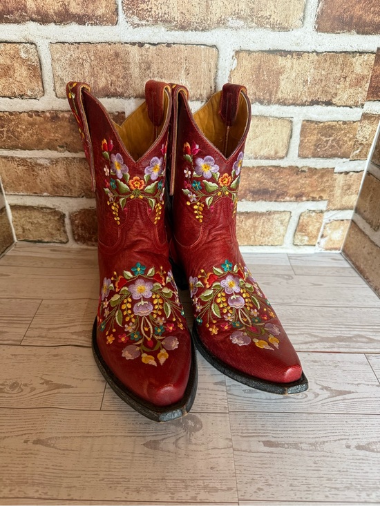Old Gringo Shoes - Old Gringo Red Floral SORA Embroidered Western Ankle Boots
